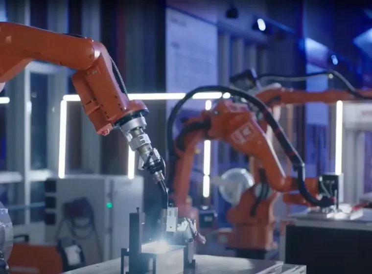 Compact design of EVS QJR12-1700 robotic arm