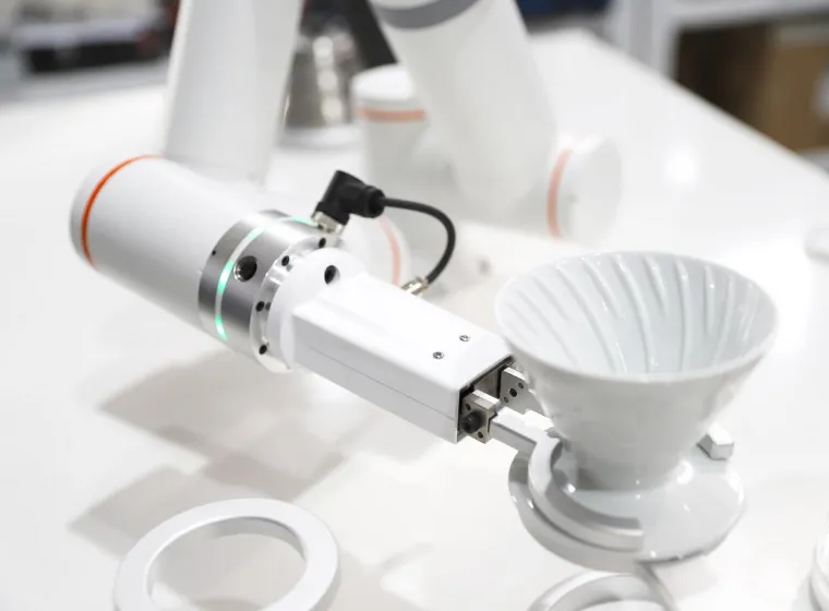 Compact design of FAIRINO FR3 industrial cobot