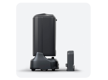 FlashBot Max robot demonstrating multi-floor delivery