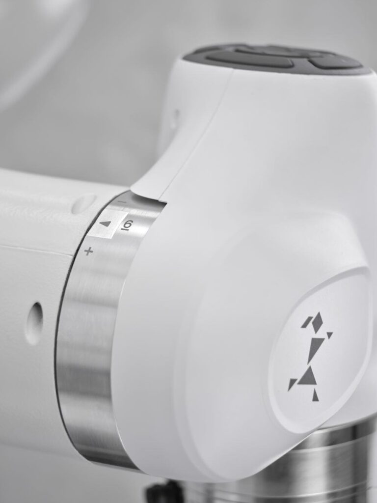 Mobile FR3 Duo handling delicate parts with precision control