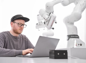 Franka Research 3 demonstrating adaptive control technology