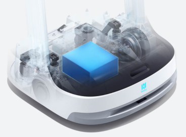 Smart cleaning robot navigating indoor environments intelligently